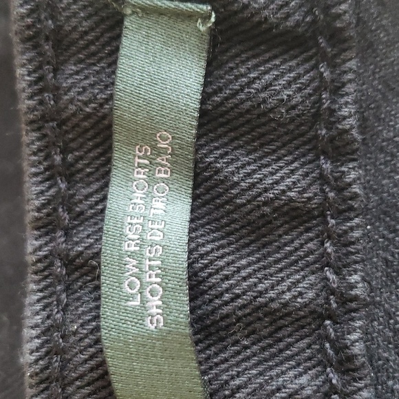 Wild Fable Distressed Low Rise Raw Hem Denim Shorts in Black Size 6 28W - Picture 10 of 14